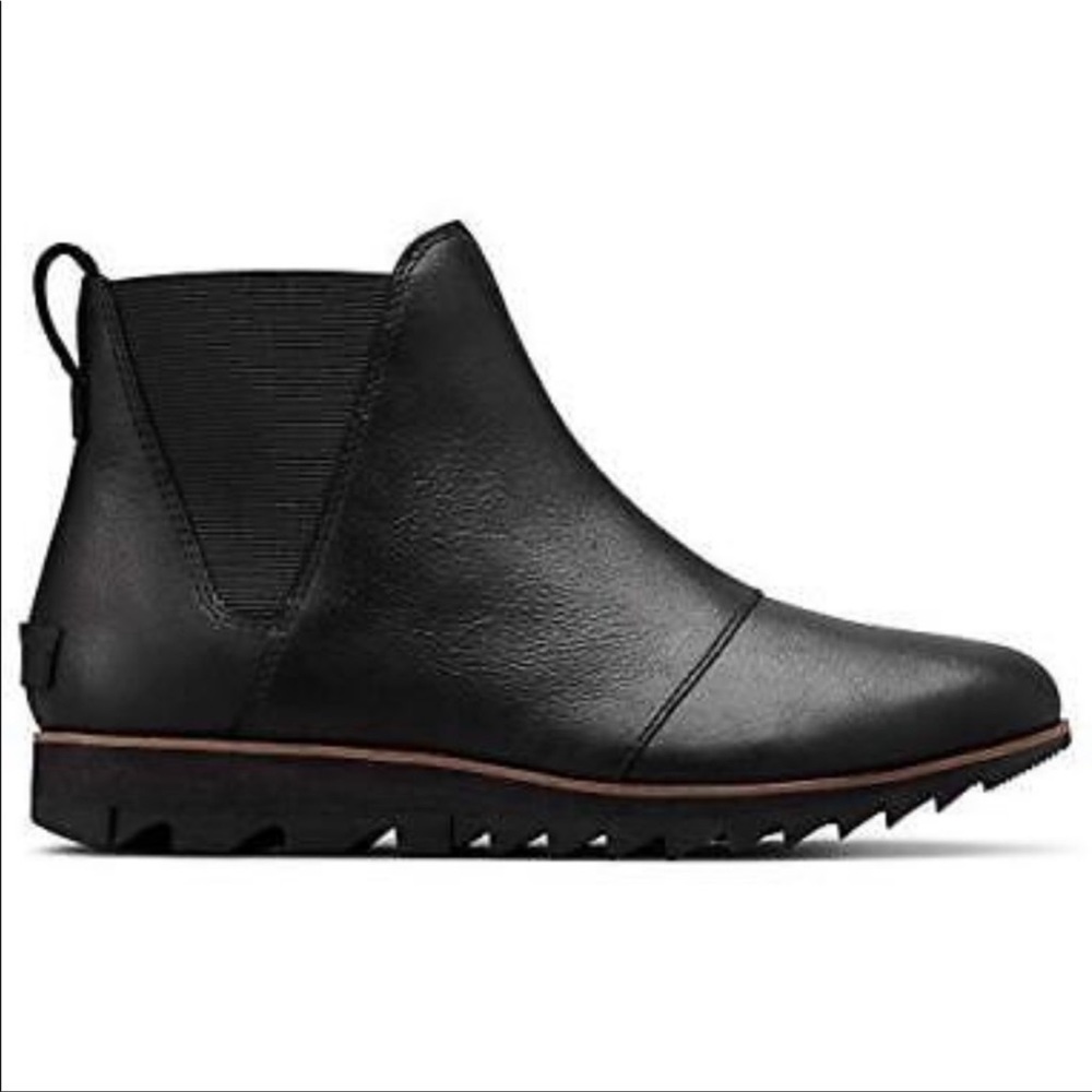 Chelsea Harlow weather proof leather ankle boot NEW IN BOX